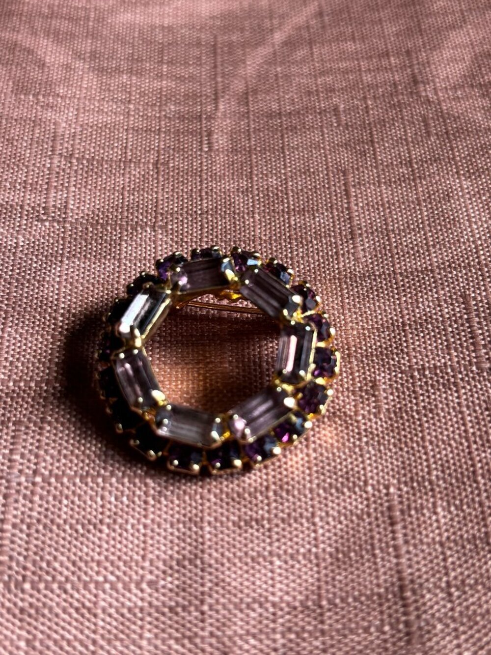 intage Amethyst Purple Rhinestone Wreath Brooch Baguette Circle Pin